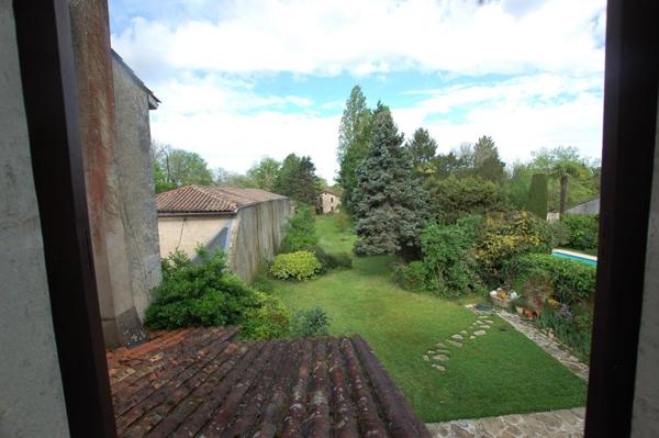 Maison de Charme en Pierre dans le BLAYAIS
