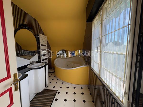 Maison d architecte de 251 m²