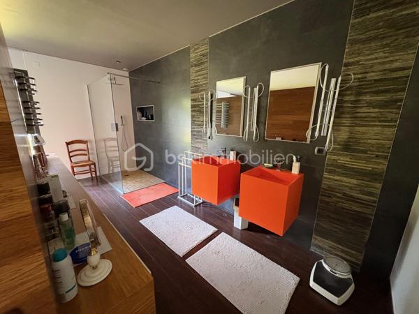 Maison d architecte de 251 m²