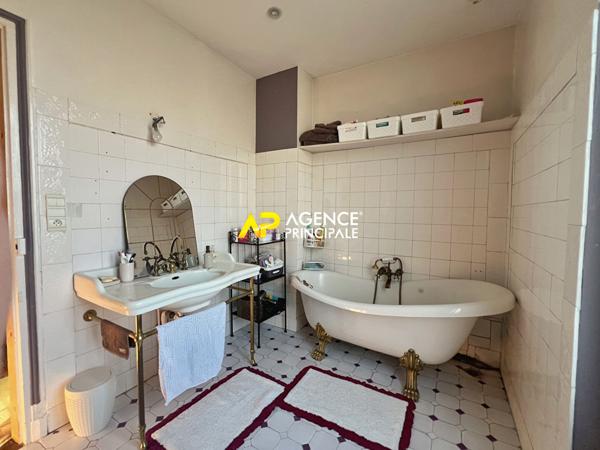 Maison de Prestige à Vendre à Argenteuil - 5 Chambres, 160 m² €599 000 ** - Référence 4526