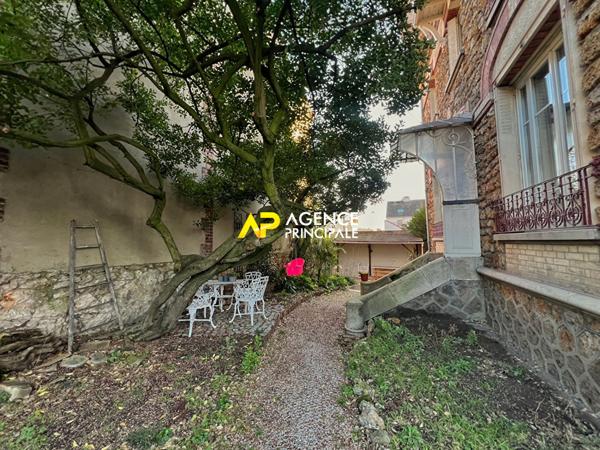 Maison de Prestige à Vendre à Argenteuil - 5 Chambres, 160 m² €599 000 ** - Référence 4526