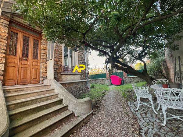 Maison de Prestige à Vendre à Argenteuil - 5 Chambres, 160 m² €599 000 ** - Référence 4526
