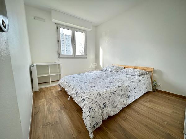 Appartement Poissy 2 pièce(s) meublés 49.78 m2 €275 000 ** - Référence 9074