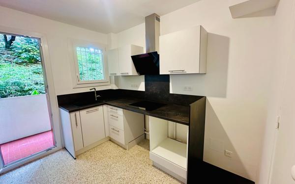 Appartement à vendre    3 pièces • 68,11 m2 La Seyne-sur-Mer