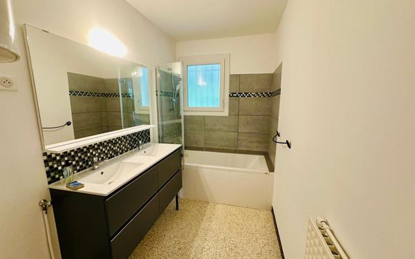 Appartement à vendre    3 pièces • 68,11 m2 La Seyne-sur-Mer