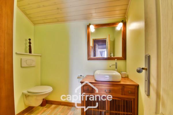 Maison charentaise à vendre 4 pièces LES EGLISES D'ARGENTEUIL (17)avec garage sur 1089m² de jardin arboré