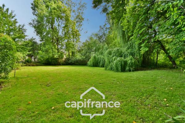 Maison charentaise à vendre 4 pièces LES EGLISES D'ARGENTEUIL (17)avec garage sur 1089m² de jardin arboré