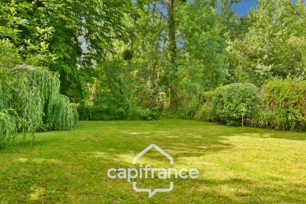 Maison charentaise à vendre 4 pièces LES EGLISES D'ARGENTEUIL (17)avec garage sur 1089m² de jardin arboré