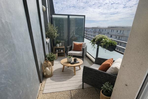 Appartement dernier étage Trois Pièces + Terrasse + Garage