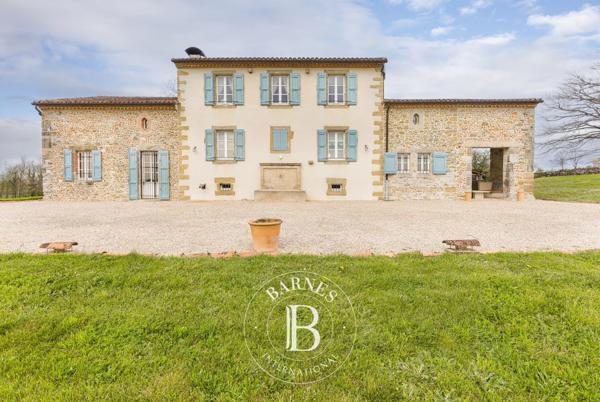 Castres, Propriété 3 Chambres -  246 m² à vendre