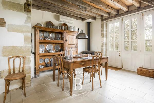 Castres, Propriété 3 Chambres -  246 m² à vendre