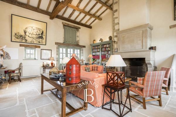 Castres, Propriété 3 Chambres -  246 m² à vendre