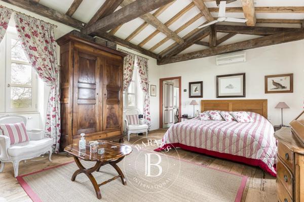 Castres, Propriété 3 Chambres -  246 m² à vendre
