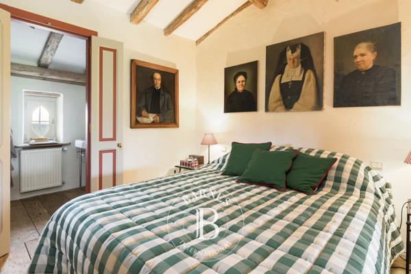 Castres, Propriété 3 Chambres -  246 m² à vendre