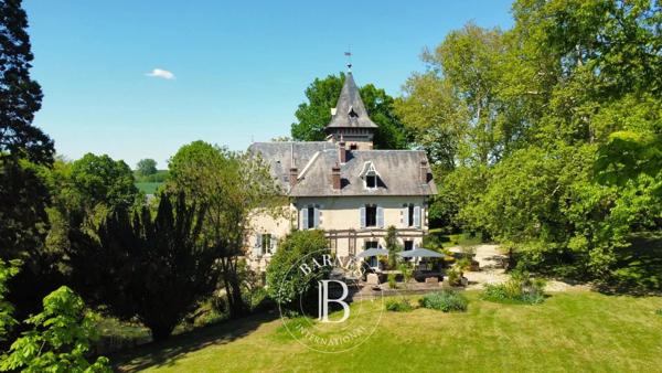 Bourges, Manoir 7 Chambres -  440 m² à vendre