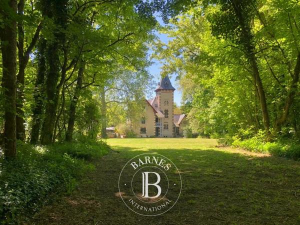 Bourges, Manoir 7 Chambres -  440 m² à vendre