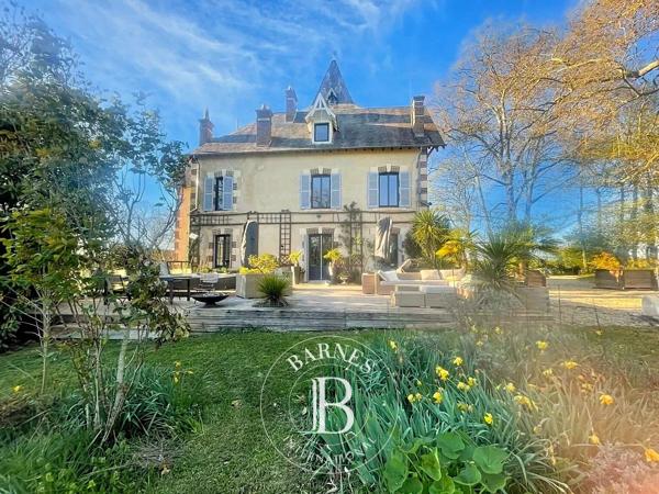 Bourges, Manoir 7 Chambres -  440 m² à vendre