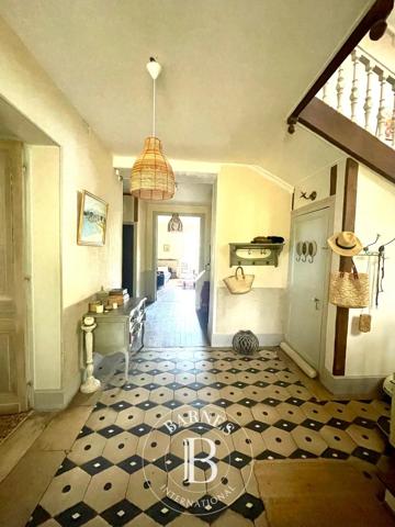 Bourges, Manoir 7 Chambres -  440 m² à vendre