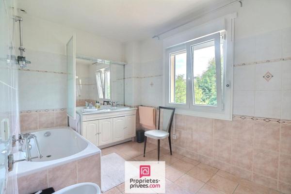 Maison Acheres 6 pièce(s) 121 m2