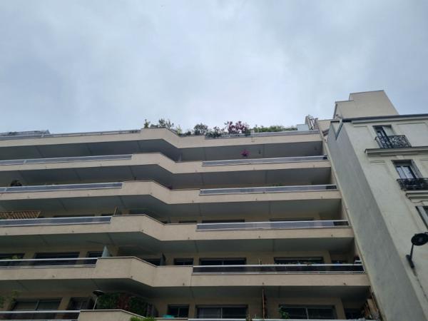 PARIS 18EME ARR. PROCHE MONMARTRE. RUE STEPHENSON - STUDIO L