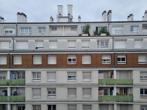 PARIS 18EME ARR. PROCHE MONMARTRE. RUE STEPHENSON - STUDIO L