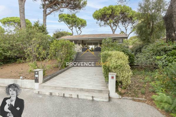 Gassin (83580) CHALET CALIFORNIEN DANS RESIDENCE SECURISEE AVEC PISCINE - GASSIN