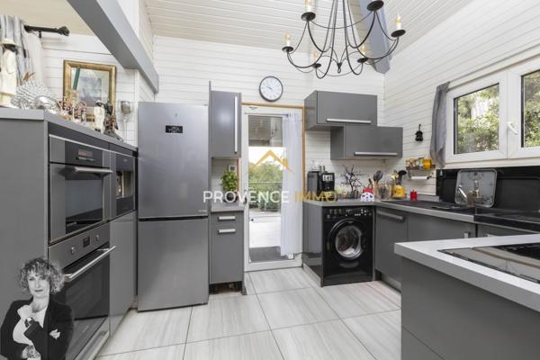 Gassin (83580) CHALET CALIFORNIEN DANS RESIDENCE SECURISEE AVEC PISCINE - GASSIN