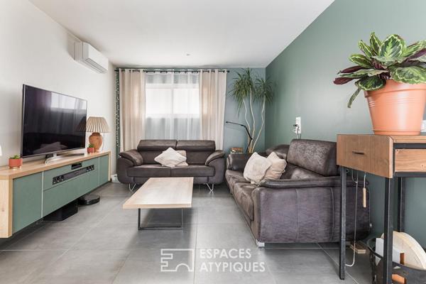 Maison contemporaine avec terrasse rooftop à Pouvourville