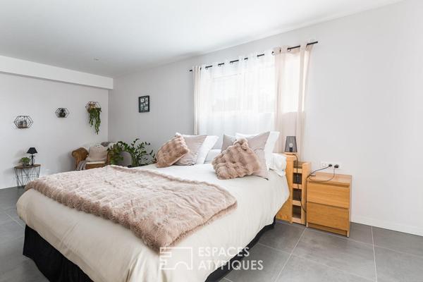 Maison contemporaine avec terrasse rooftop à Pouvourville