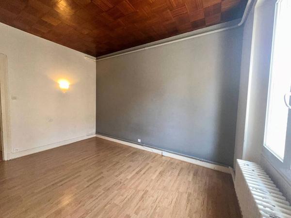 HYPERCENTRE - APPARTEMENT T2 A LOUER