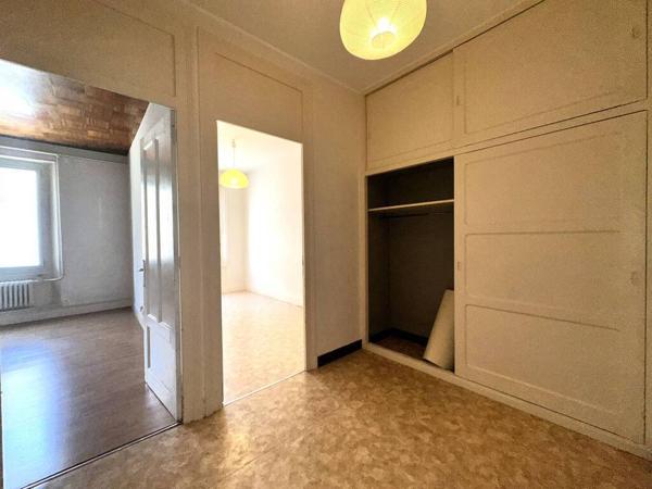 HYPERCENTRE - APPARTEMENT T2 A LOUER