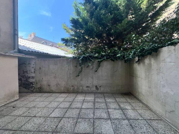 HYPERCENTRE - APPARTEMENT T2 A LOUER