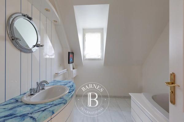 Le Vésinet, Maison 5 Chambres -  261 m² à vendre