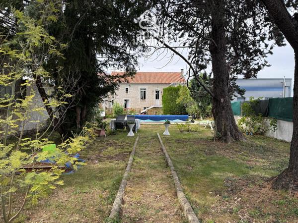 Maison
                                                                                                                                                                                                                                                                                                                        4 pièce(s)                                                                                                                                                                                                          3 chambre(s)                                                                                                                                                                                                          122.86  m²