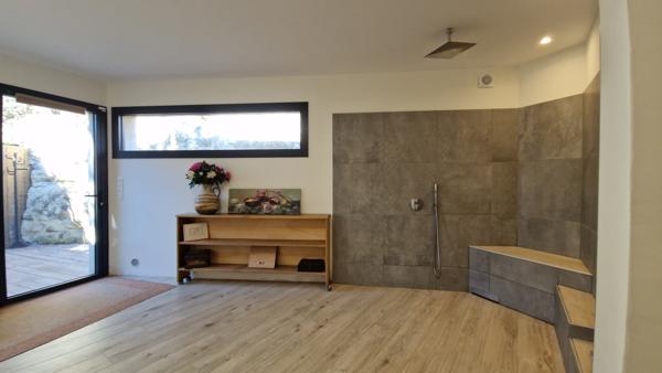 Grambois (84240) Domaine d’exception avec vue panoramique sur la vallée d’Aigues et la Sainte-Victoire