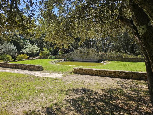 Grambois (84240) Domaine d’exception avec vue panoramique sur la vallée d’Aigues et la Sainte-Victoire