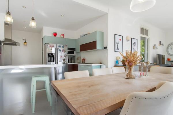 Maison individuelle 4 pièces à vendre au Cannet Mairie avec jardin, terrasse et balcon