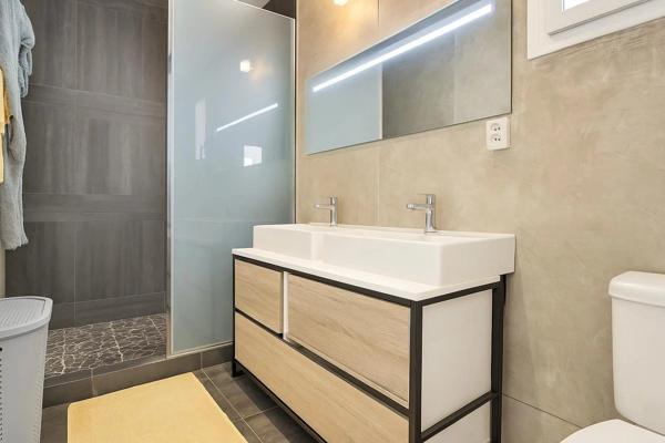 Maison individuelle 4 pièces à vendre au Cannet Mairie avec jardin, terrasse et balcon