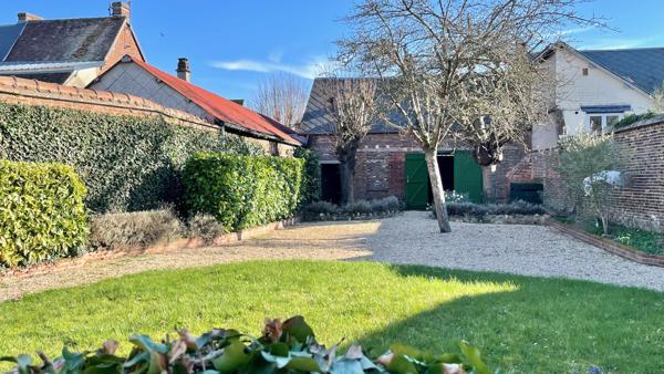 Maison
                                                                                                                                                                                                                                                                                                                        6 pièce(s)                                                                                                                                                                                                          3 chambre(s)                                                                                                                                                                                                          125  m²