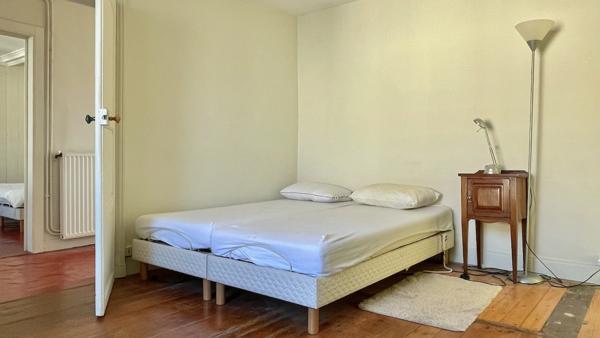 Maison
                                                                                                                                                                                                                                                                                                                        6 pièce(s)                                                                                                                                                                                                          3 chambre(s)                                                                                                                                                                                                          125  m²
