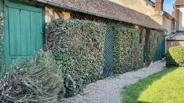 Maison
                                                                                                                                                                                                                                                                                                                        6 pièce(s)                                                                                                                                                                                                          3 chambre(s)                                                                                                                                                                                                          125  m²