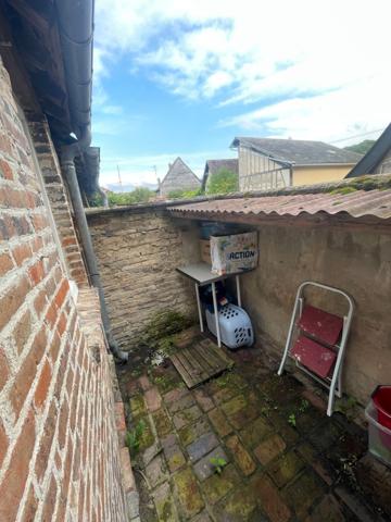 Maison de village
                                                                                                                                                                                                                                                                                                                        4 pièce(s)                                                                                                                                                                                                          2 chambre(s)                                                                                                                                                                                                          80  m²