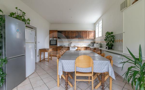 Maison à vendre    9 pièces • 200 m2 Sucy-en-Brie