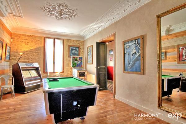 Demeure bourgeoise de caractère – 400 m² – jardin avec piscine chauffée