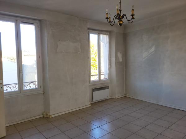 Carnoules (83660) Carnoules : grand appartement T2 à louer