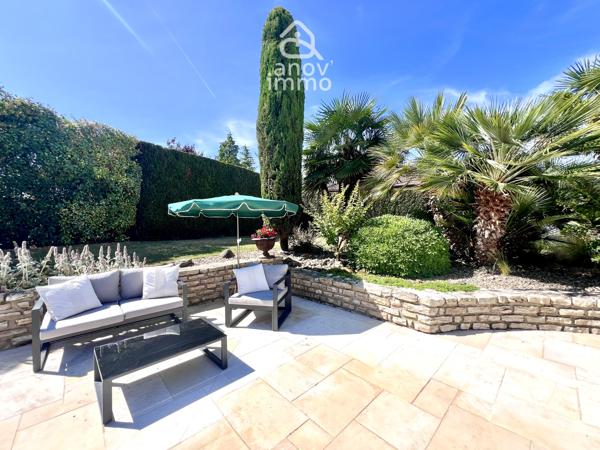 Villa
                                                                                                                                                                                                                                                                                                                        7 pièce(s)                                                                                                                                                                                                          4 chambre(s)                                                                                                                                                                                                          240  m²