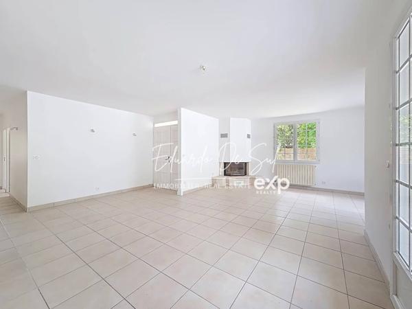 Maison plain-pied totalement rénovée de 108m², 3 chambres, au calme et classée B au DPE