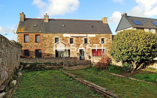 Grande maison de bourg en pierre