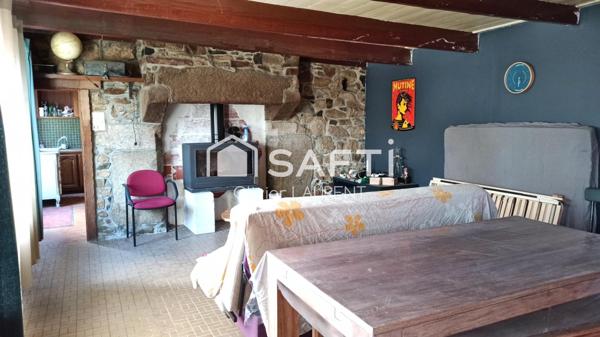 Grande maison de bourg en pierre