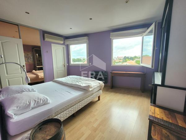 LOCATION PAU - UNIVERSITE: Appartement T5 de 166 m² avec terrasse, garage et 3 places de parking